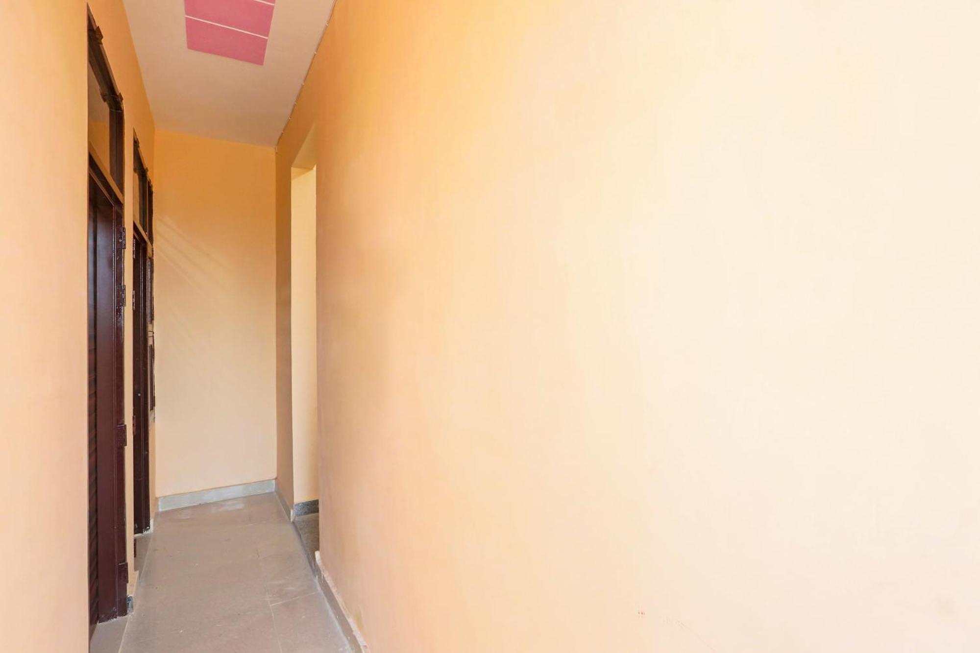 Hotel O Royal Villa Gurgaon Exterior photo